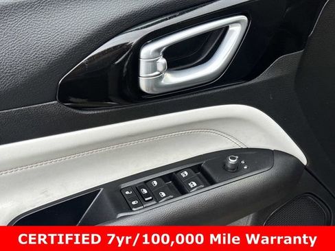 Certified 2022 Jeep Compass Limited image 17