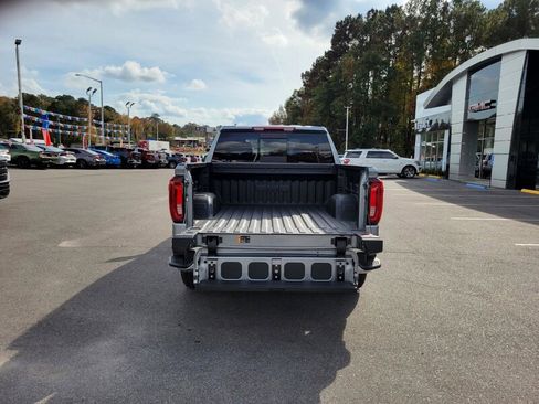 New 2026 GMC Sierra 1500 SLT image 8