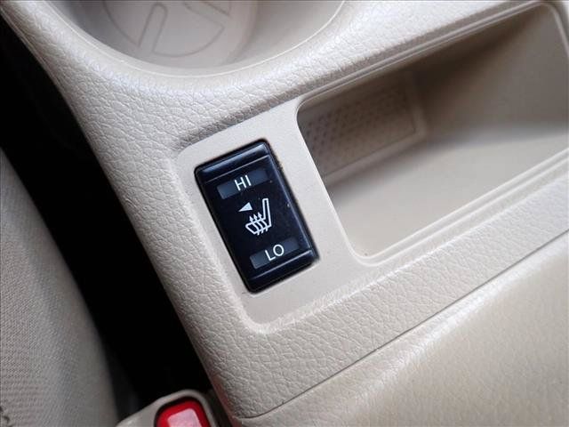 Used 2018 Nissan Rogue SL FWD image 16