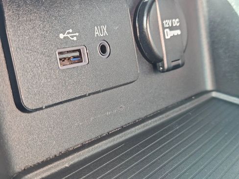 Used 2014 RAM 1500 Classic SLT w/ Remote Start & Security Group image 10