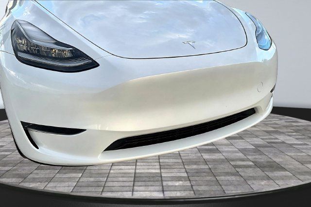 Used 2023 Tesla Model Y Long Range AWD/4WD image 29
