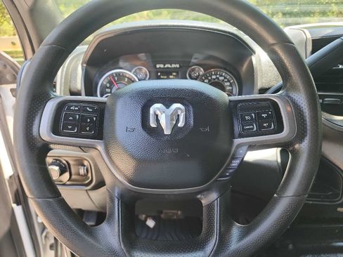 Used 2022 RAM 2500 Tradesman w/ Chrome Appearance Group AWD/4WD image 19
