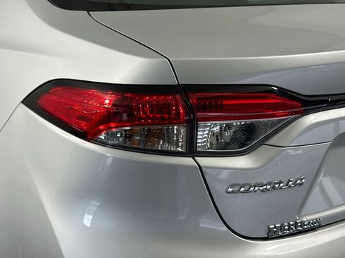 Used 2024 Toyota Corolla LE FWD image 35