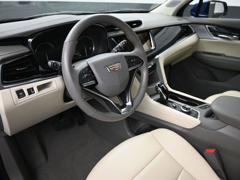 New 2025 Cadillac XT6 Premium Luxury w/ LPO, Floor Liner Package image 10