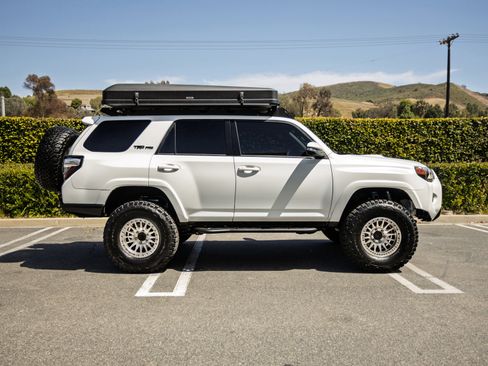 Used 2024 Toyota 4Runner TRD Pro AWD/4WD image 4
