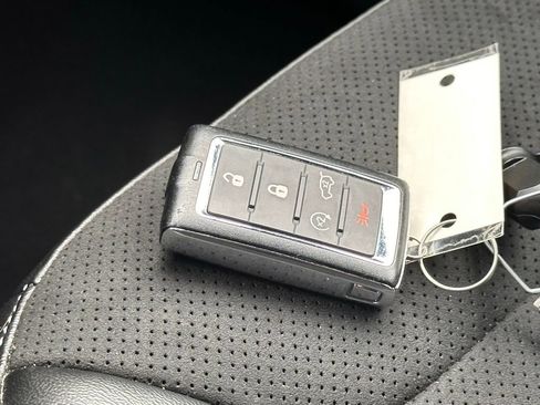 Used 2023 Jeep Grand Cherokee Altitude image 35