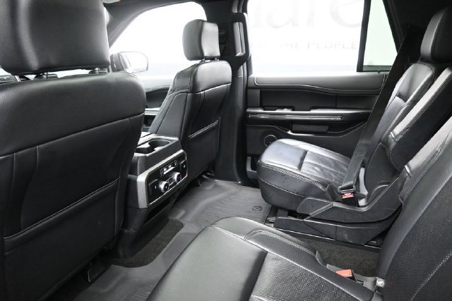 Used 2020 Ford Expedition XLT w/ Equipment Group 202A AWD/4WD image 25