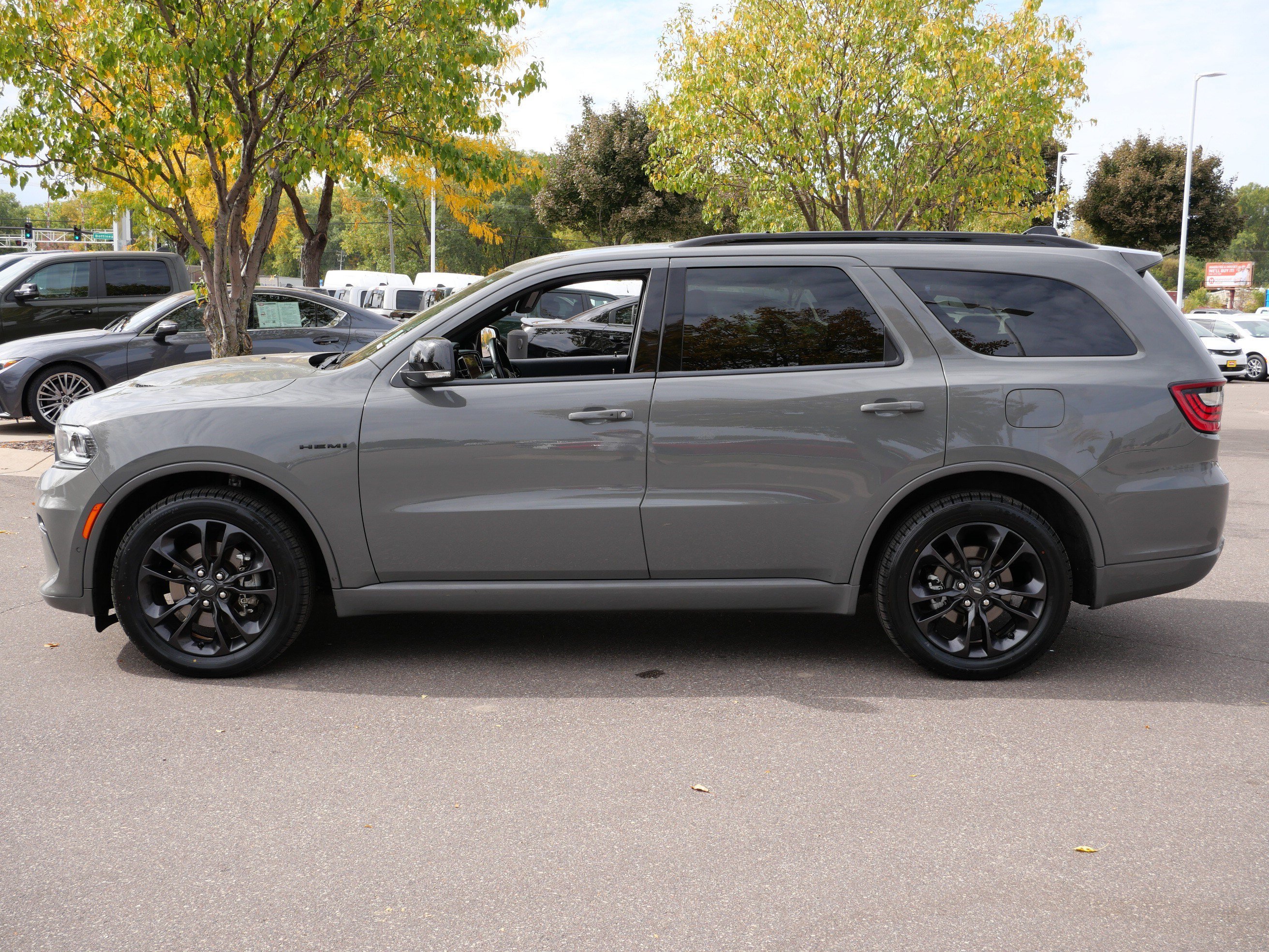 Used 2023 Dodge Durango R/T AWD/4WD image 4
