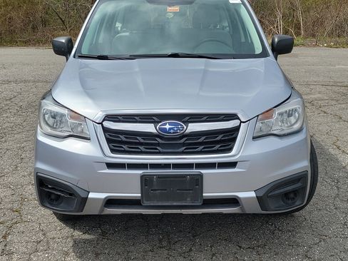 Used 2018 Subaru Forester 2.5i AWD/4WD image 2