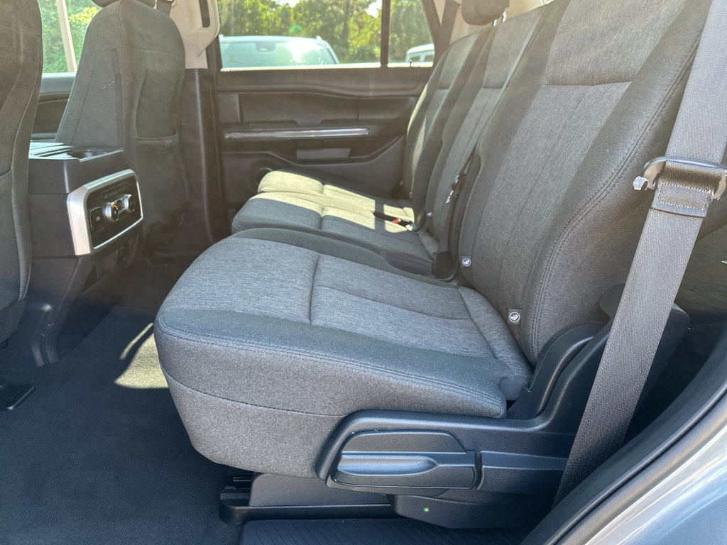 Used 2024 Ford Expedition XLT RWD image 18