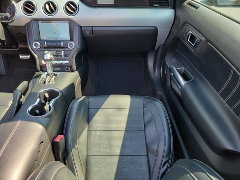 Used 2017 Ford Mustang Premium RWD image 23
