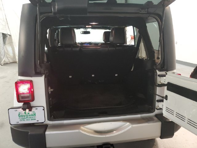 Used 2018 Jeep Wrangler Unlimited Sahara w/ Connectivity Group AWD/4WD image 6