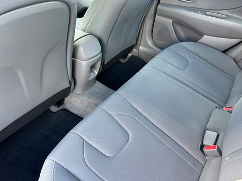 Used 2024 Hyundai Elantra SEL image 13