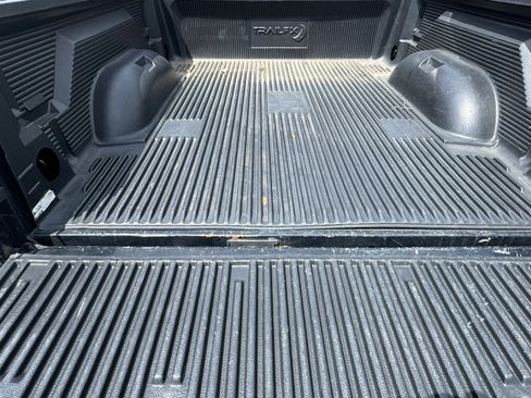 Used 2021 RAM 1500 Classic SLT RWD image 13