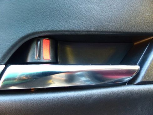 Used 2025 MAZDA CX-30 AWD 2.5 S w/ Preferred Package image 20