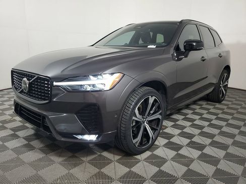 Used 2023 Volvo XC60 B5 Ultimate FWD image 4