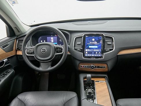 Certified 2024 Volvo XC90 T8 Plus AWD/4WD image 27