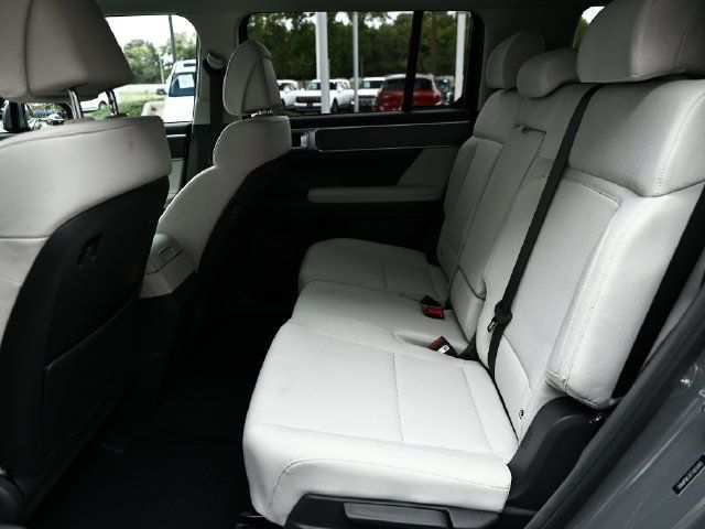 Certified 2026 Hyundai Santa Fe SE FWD image 24