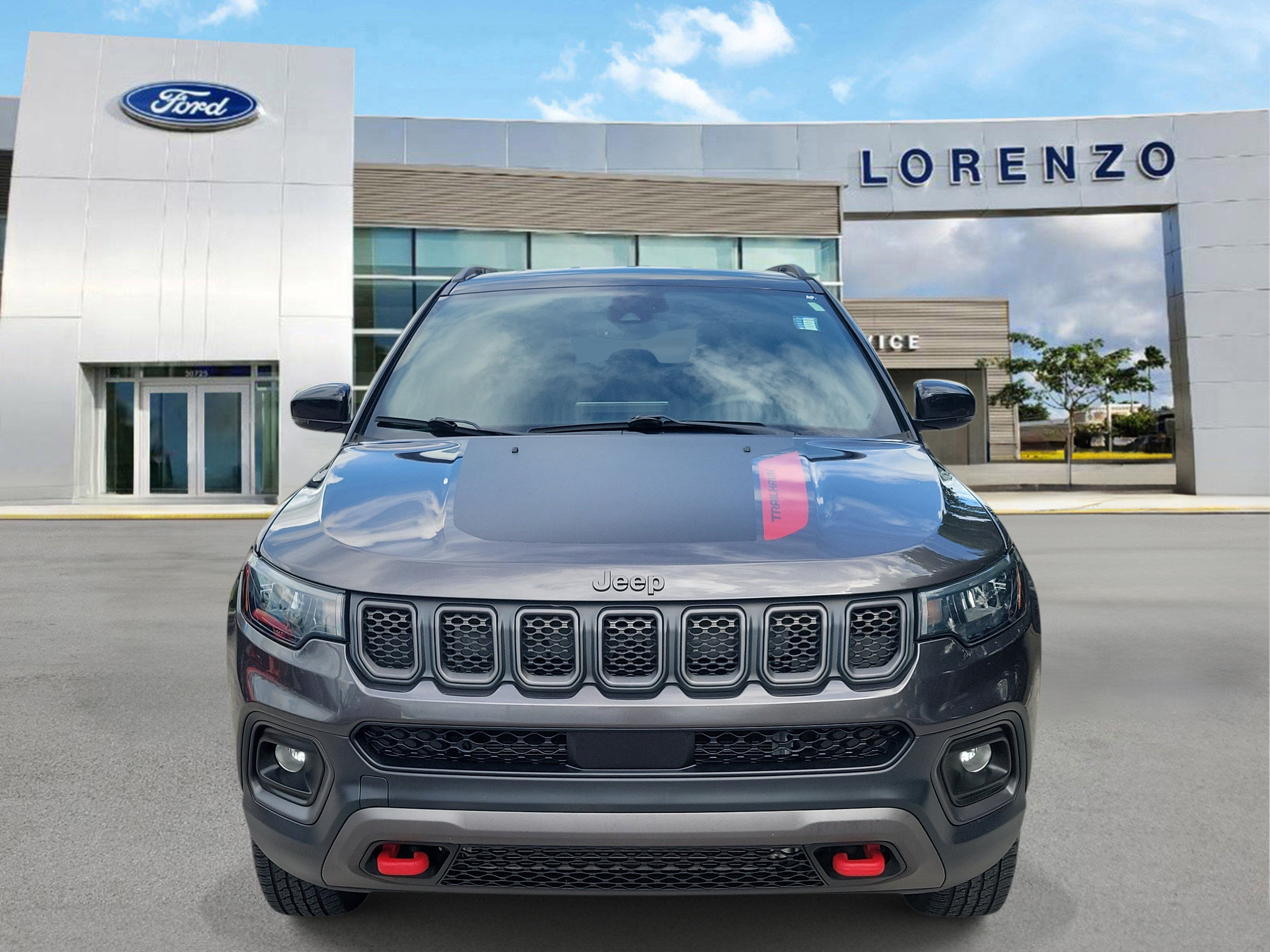 Used 2023 Jeep Compass Trailhawk AWD/4WD image 2