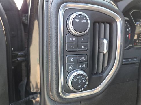 Used 2021 GMC Sierra 1500 AT4 w/ AT4 Premium Package AWD/4WD image 6