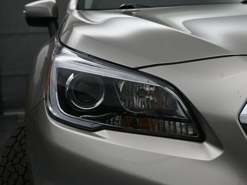 Used 2016 Subaru Outback 2.5i Limited image 12