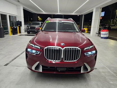 Used 2025 BMW X7 xDrive40i image 8