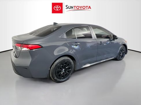 Used 2025 Toyota Corolla LE image 4