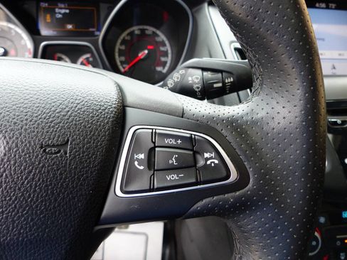 Used 2018 Ford Focus ST w/ Equipment Group 402A FWD image 37