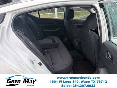 Used 2025 Nissan Altima 2.5 SV FWD image 28