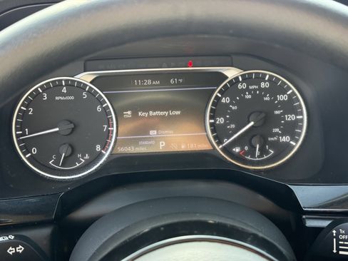 Used 2022 Nissan Pathfinder S image 17