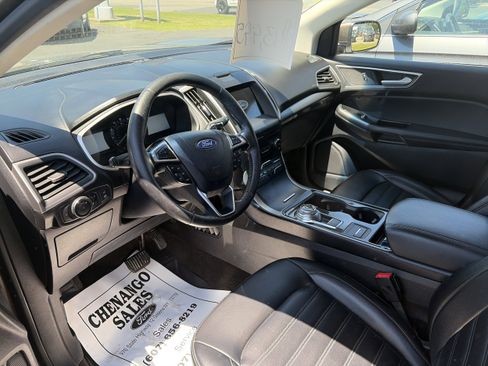 Used 2019 Ford Edge SEL w/ Equipment Group 201A AWD/4WD image 9