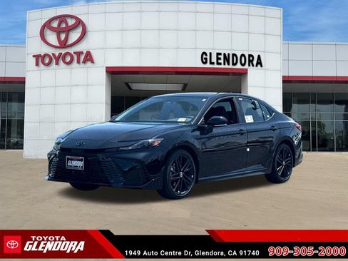 New 2026 Toyota Camry Hybrid FWD image 5