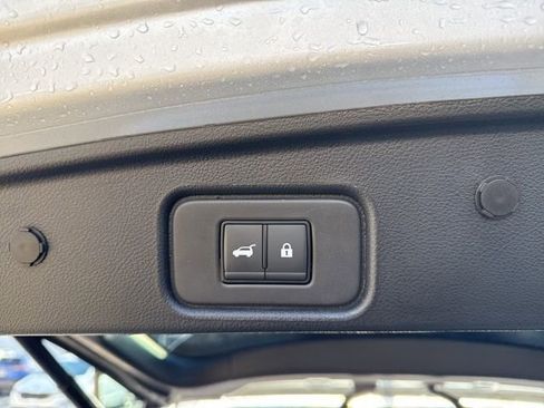 Used 2024 Nissan Pathfinder Platinum w/ Cargo Package image 17