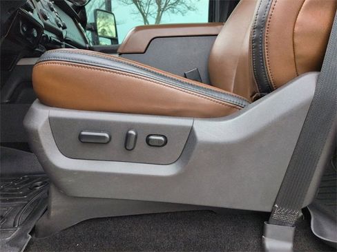 Used 2015 Ford F350 Platinum w/ FX4 Off-Road Package image 20