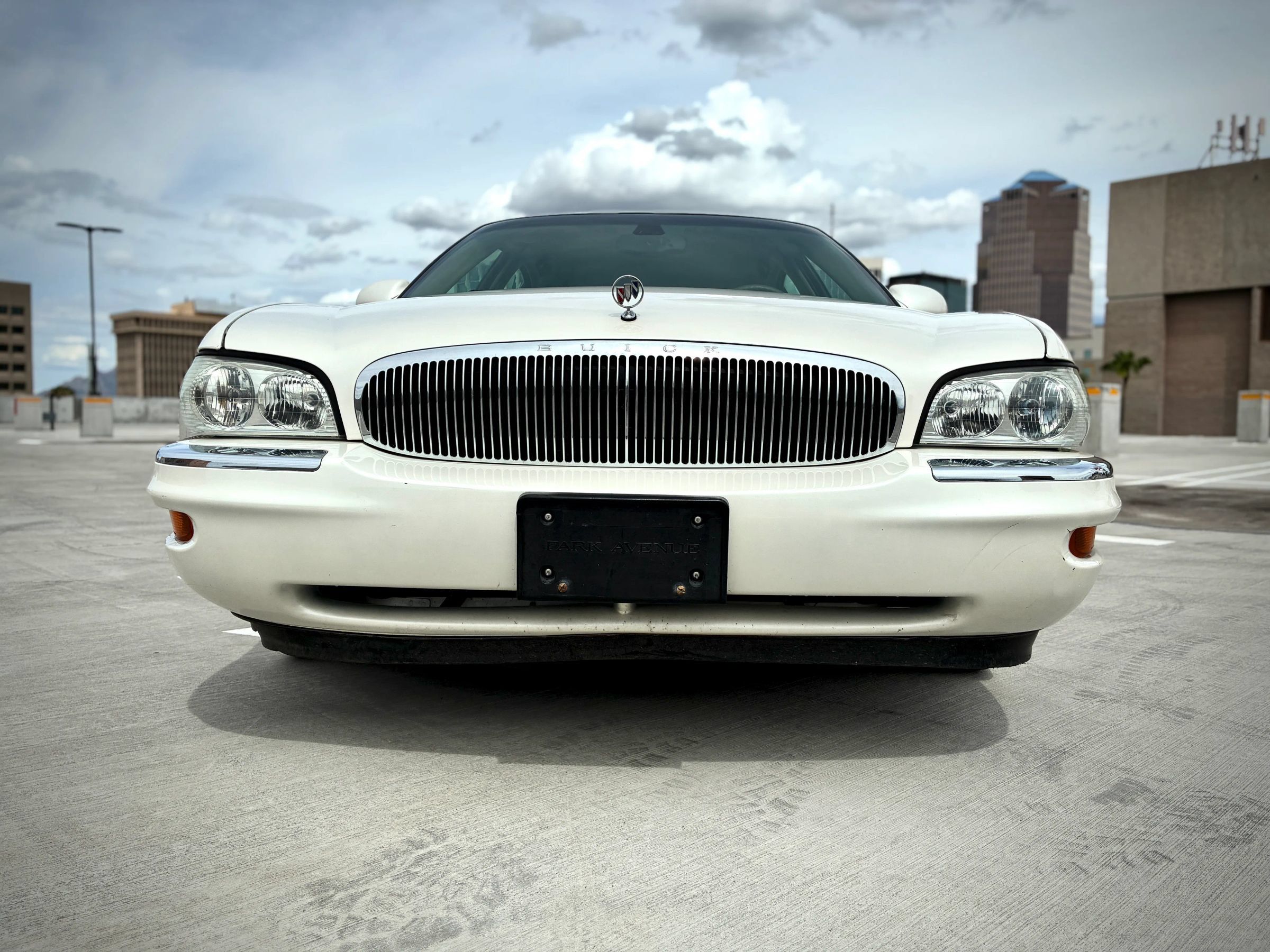 Used 2002 Buick Park Avenue w/ Prestige Pkg FWD image 1