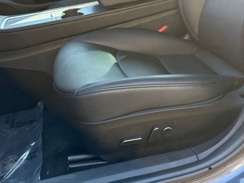 Used 2023 Tesla Model 3 Standard Range image 15