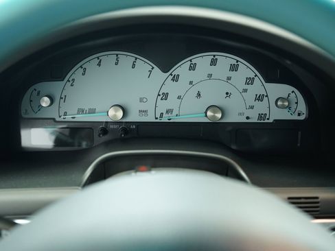 Used 2002 Ford Thunderbird image 35