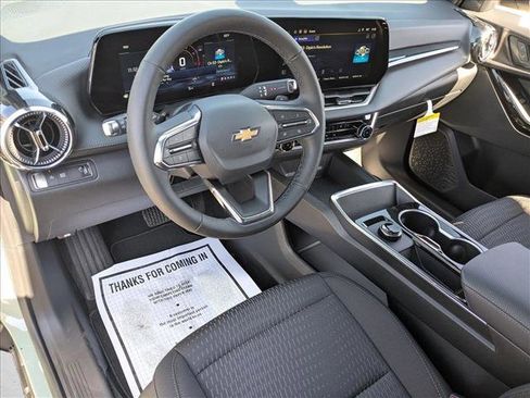 New 2026 Chevrolet Equinox LT w/ Safety and Technology Package image 3