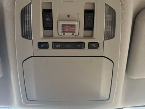 Used 2021 Toyota Highlander Platinum AWD/4WD image 40