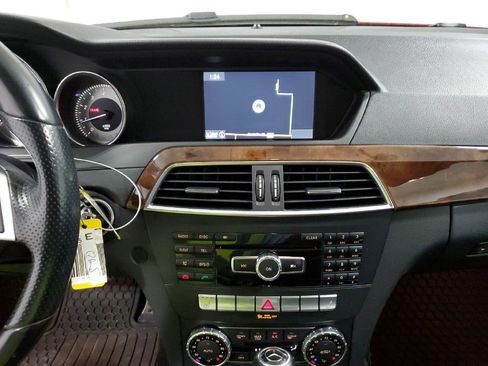 Used 2014 Mercedes-Benz C 250 Sedan image 8