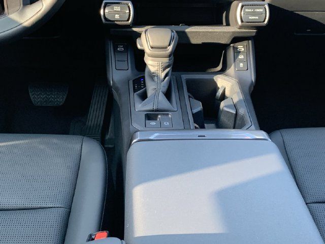 Used 2026 Toyota RAV4 XLE Premium AWD/4WD image 27
