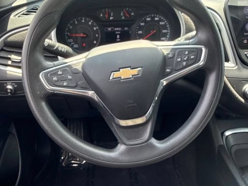 Used 2022 Chevrolet Malibu LT FWD image 8