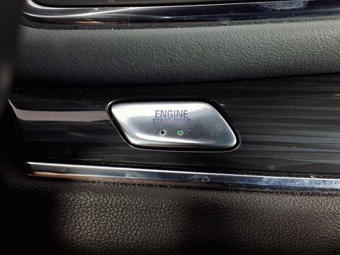 Used 2024 Buick Enclave Premium image 7