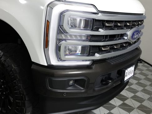 Used 2025 Ford F250 King Ranch w/ FX4 Off-Road Package AWD/4WD image 42