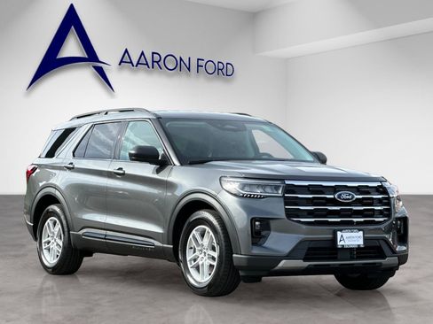 New 2026 Ford Explorer Active w/ Active Comfort Package image 8