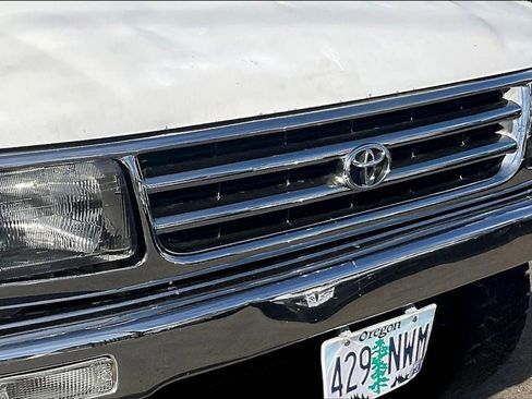Used 1996 Toyota T100 DX image 29