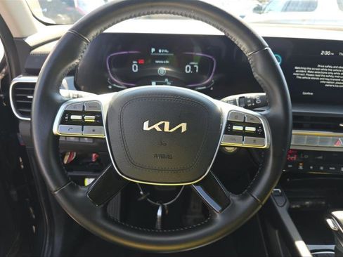 Used 2025 Kia Telluride S image 4