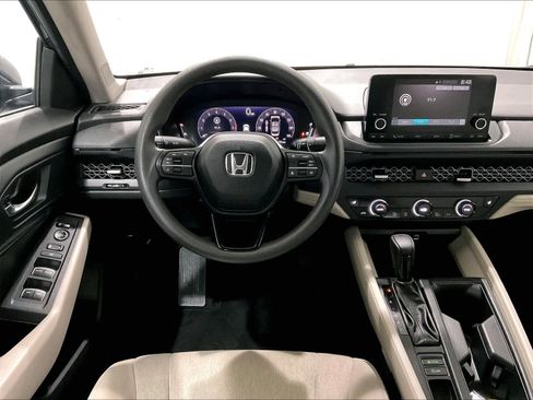 Used 2023 Honda Accord EX image 17