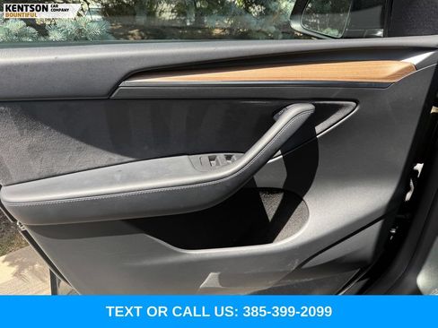 Used 2023 Tesla Model Y Performance AWD/4WD image 15