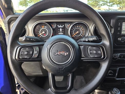 Used 2018 Jeep Wrangler Unlimited Sport image 21